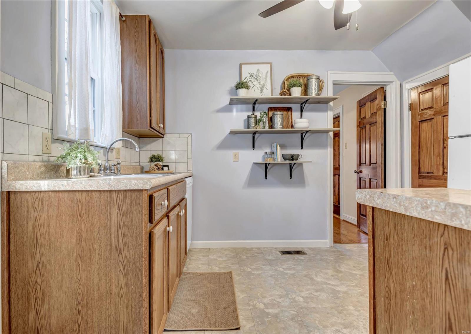 8909 Litzsinger Road Brentwood, MO 63144 - Photo 14 of 39 Gallery Image 14