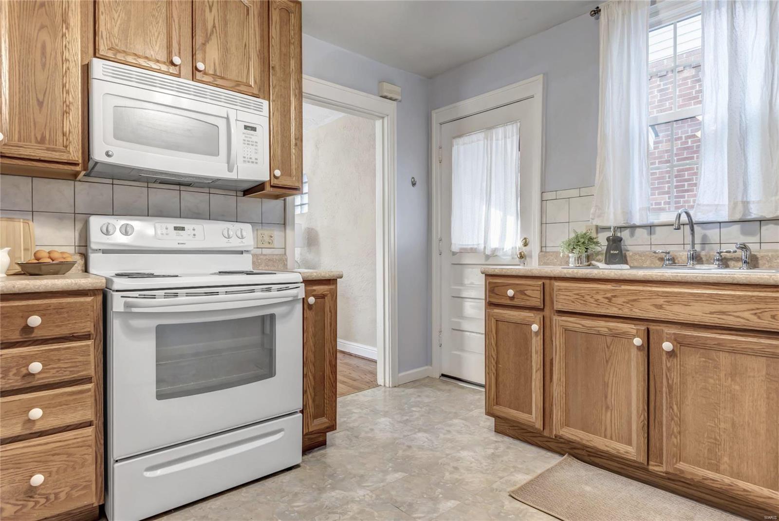 8909 Litzsinger Road Brentwood, MO 63144 - Photo 21 of 39 Gallery Image 21