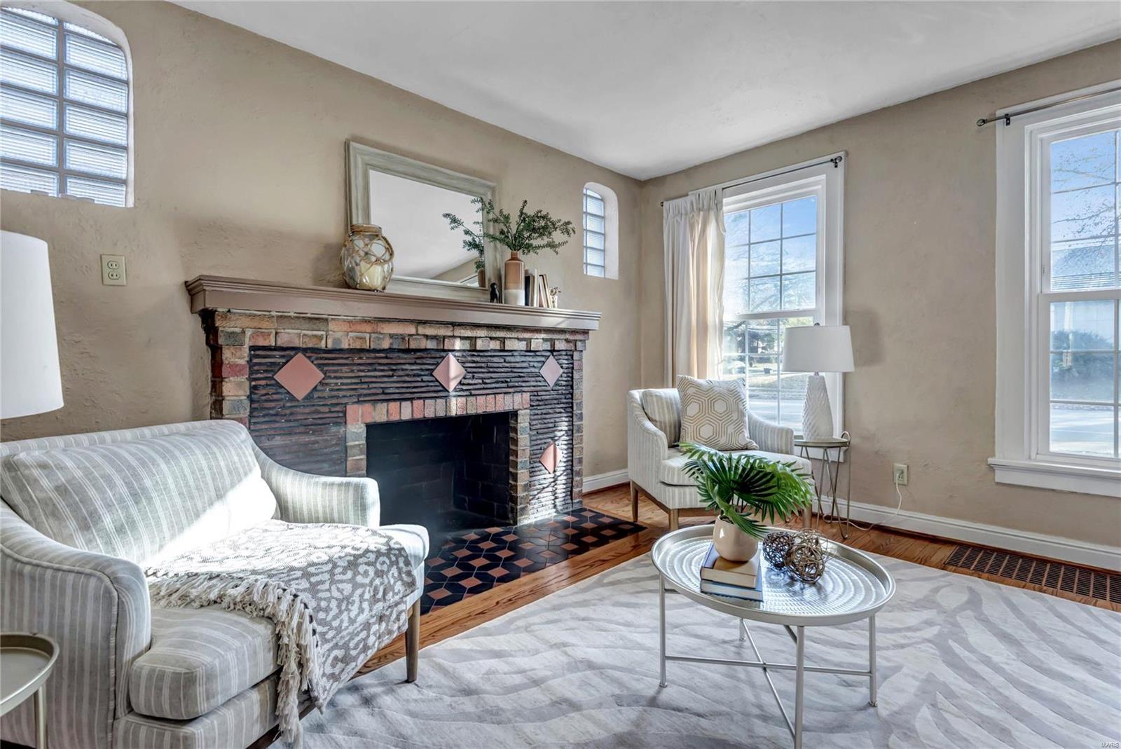 8909 Litzsinger Road Brentwood, MO 63144 - Photo 6 of 39 Gallery Image 6