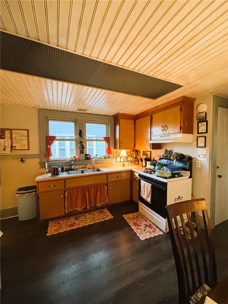 54 Berry Street Rochester, NY 14609 - Photo 35 of 40 Down Kitchen