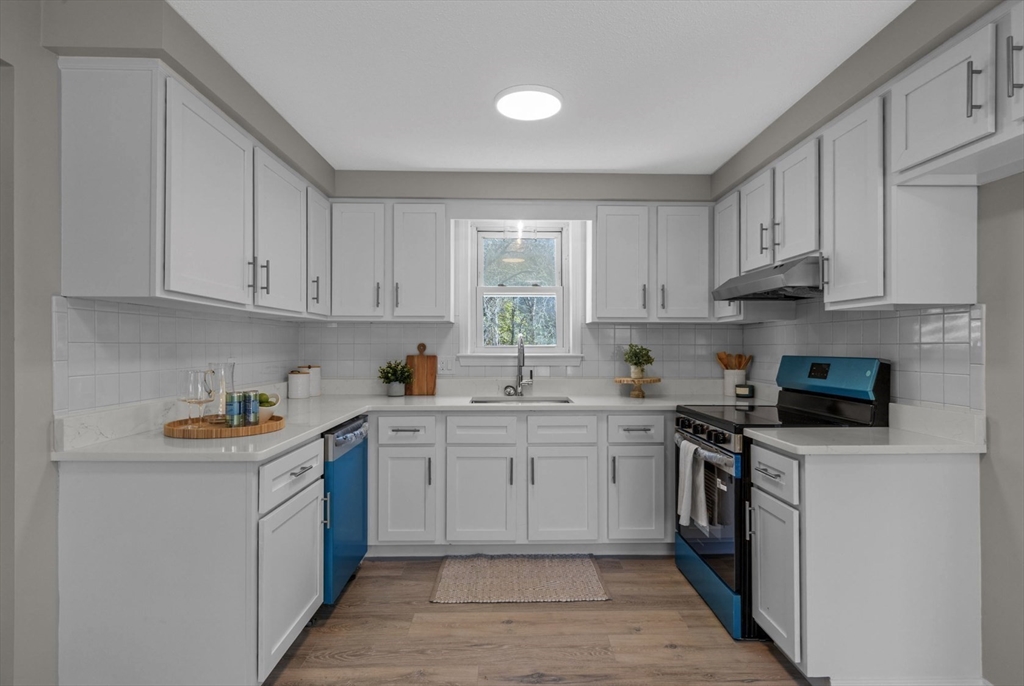 100 Village Lane Wellfleet, MA 02667 - Photo 5 of 37