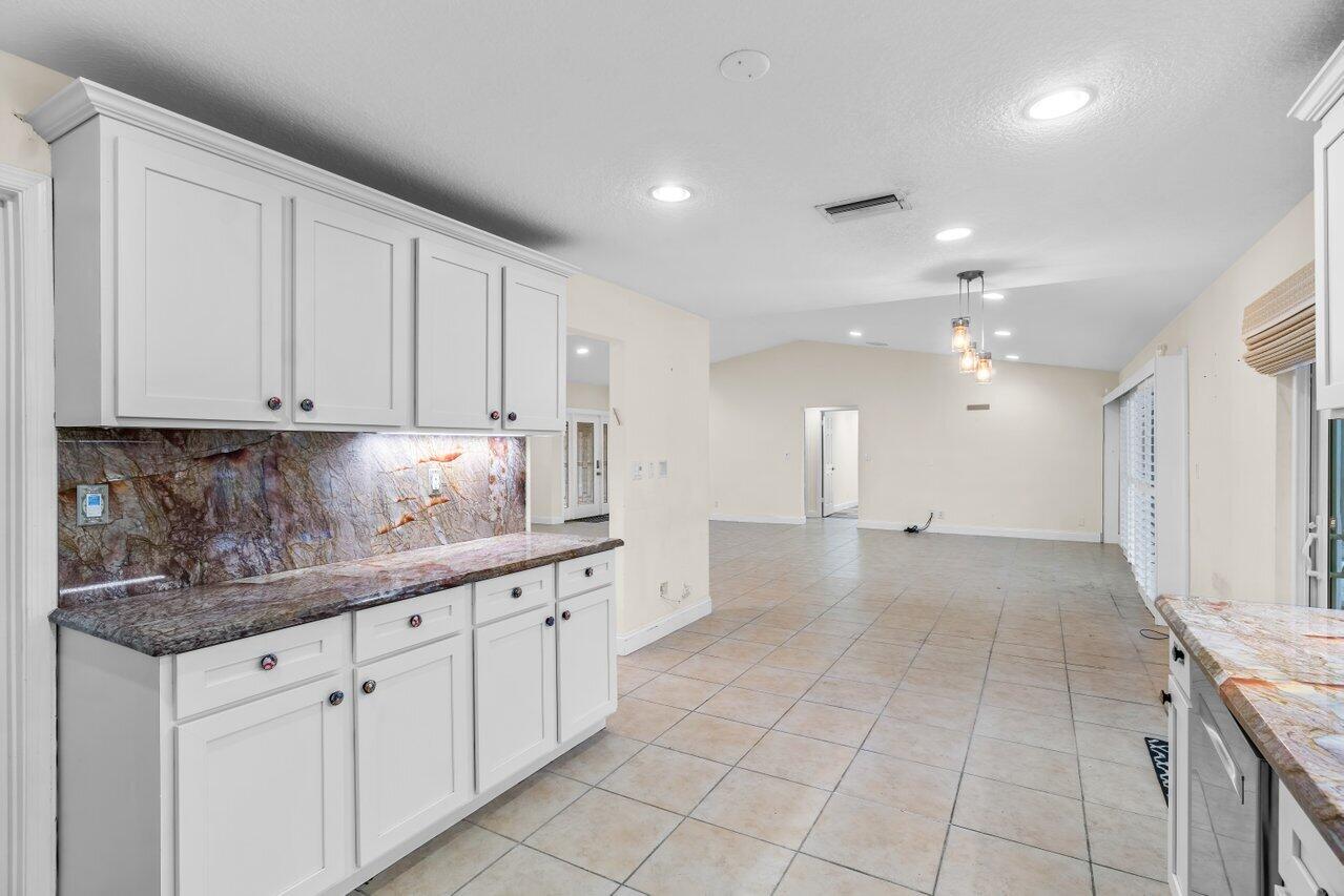 10294 Crosswind Road Boca Raton, FL 33498 - Photo 11 of 34 Kitchen 4