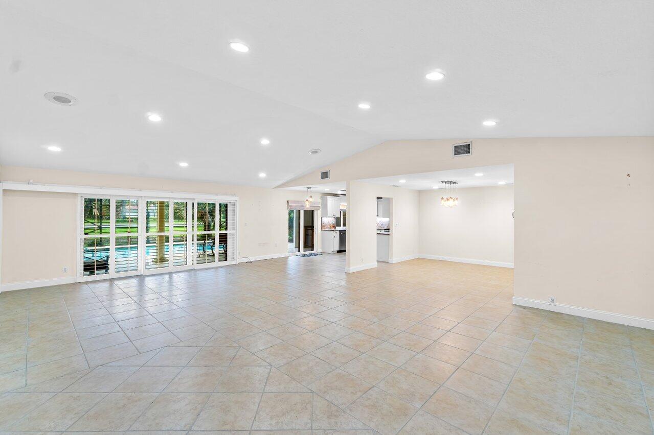 10294 Crosswind Road Boca Raton, FL 33498 - Photo 4 of 34 Main Room