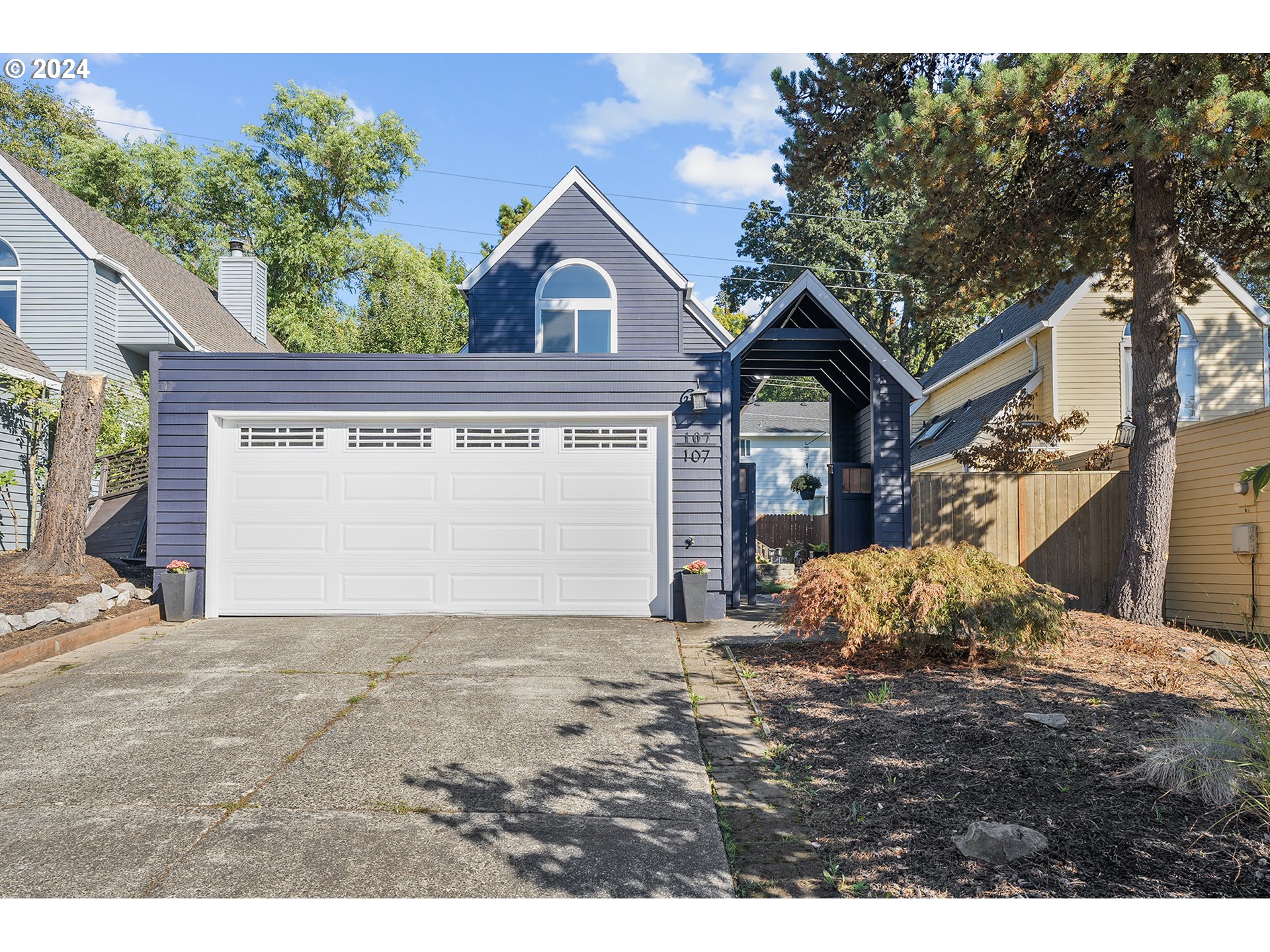 107 Kingsgate Road Lake Oswego, OR 97035 - Photo 1 of 29 Gallery Image 1