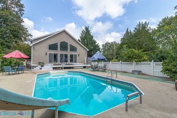 $475,000 | 86 Waverly Avenue, Kilmarnock, VA 22482