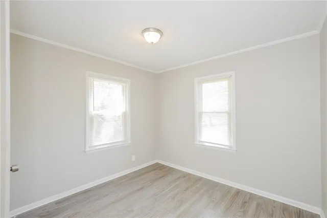 $1,370 | 10306 Oakland Avenue, Kansas City, MO 64134