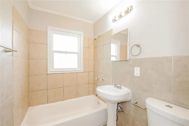 $1,370 | 10306 Oakland Avenue, Kansas City, MO 64134