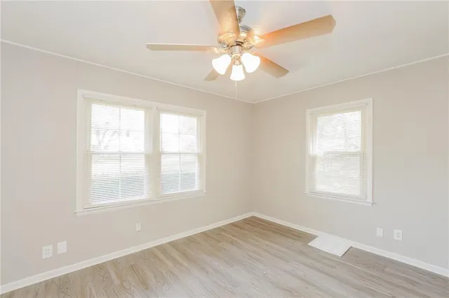 $1,370 | 10306 Oakland Avenue, Kansas City, MO 64134