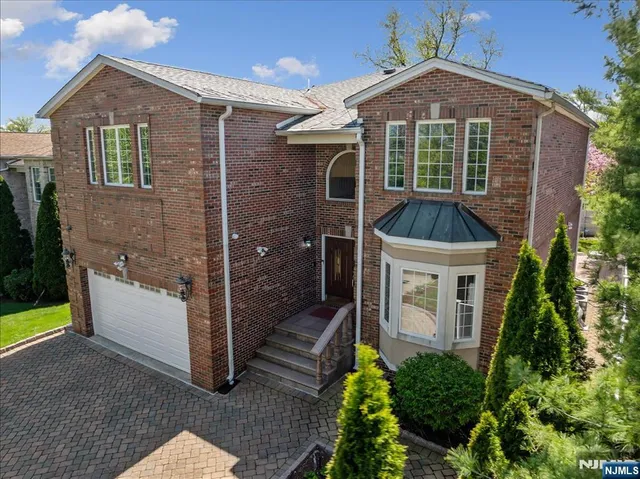 $1,850,000 | 54 Van Nostrand Avenue, Englewood Cliffs, NJ 07632