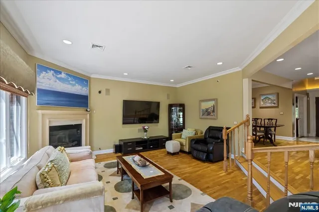 $1,850,000 | 54 Van Nostrand Avenue, Englewood Cliffs, NJ 07632