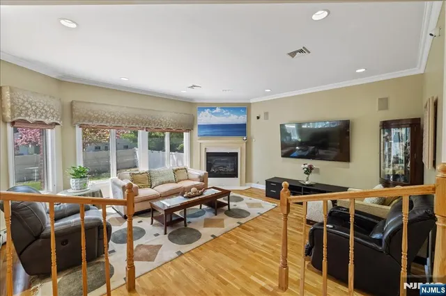 $1,850,000 | 54 Van Nostrand Avenue, Englewood Cliffs, NJ 07632