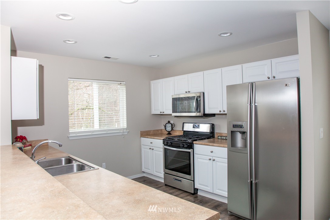 3909 East R Street Tacoma, WA 98404 - Photo 7 of 25