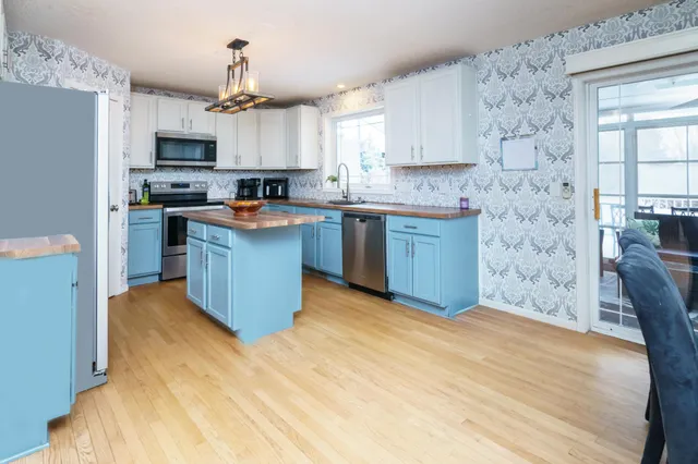 $375,000 | 117 Wildflower Court, Watertown, MN 55388