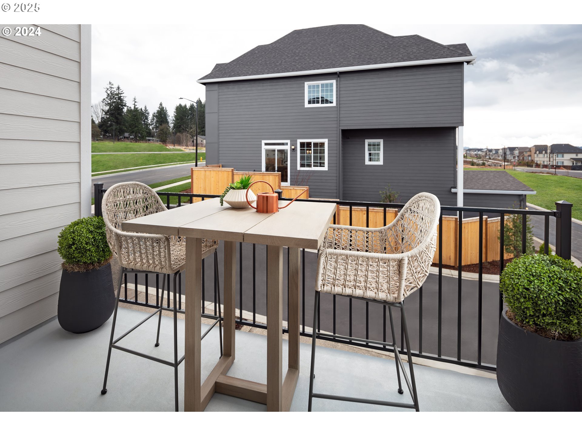 16658 Southwest Jean Louise Road Tigard, OR 97223 - Photo 13 of 19 a view of a patio with a table and chairs