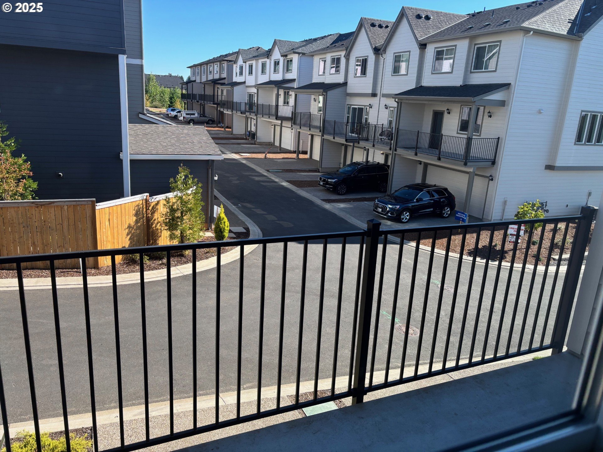 16658 Southwest Jean Louise Road Tigard, OR 97223 - Photo 4 of 19 a view of a street from a balcony
