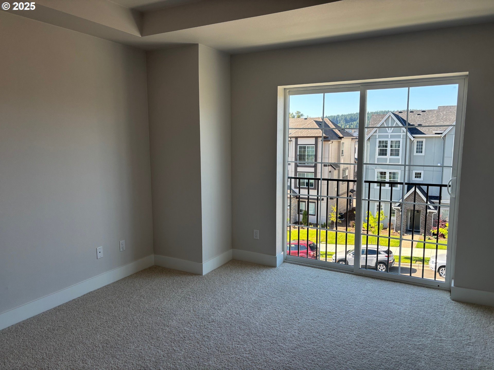 16658 Southwest Jean Louise Road Tigard, OR 97223 - Photo 5 of 19 a view of empty room