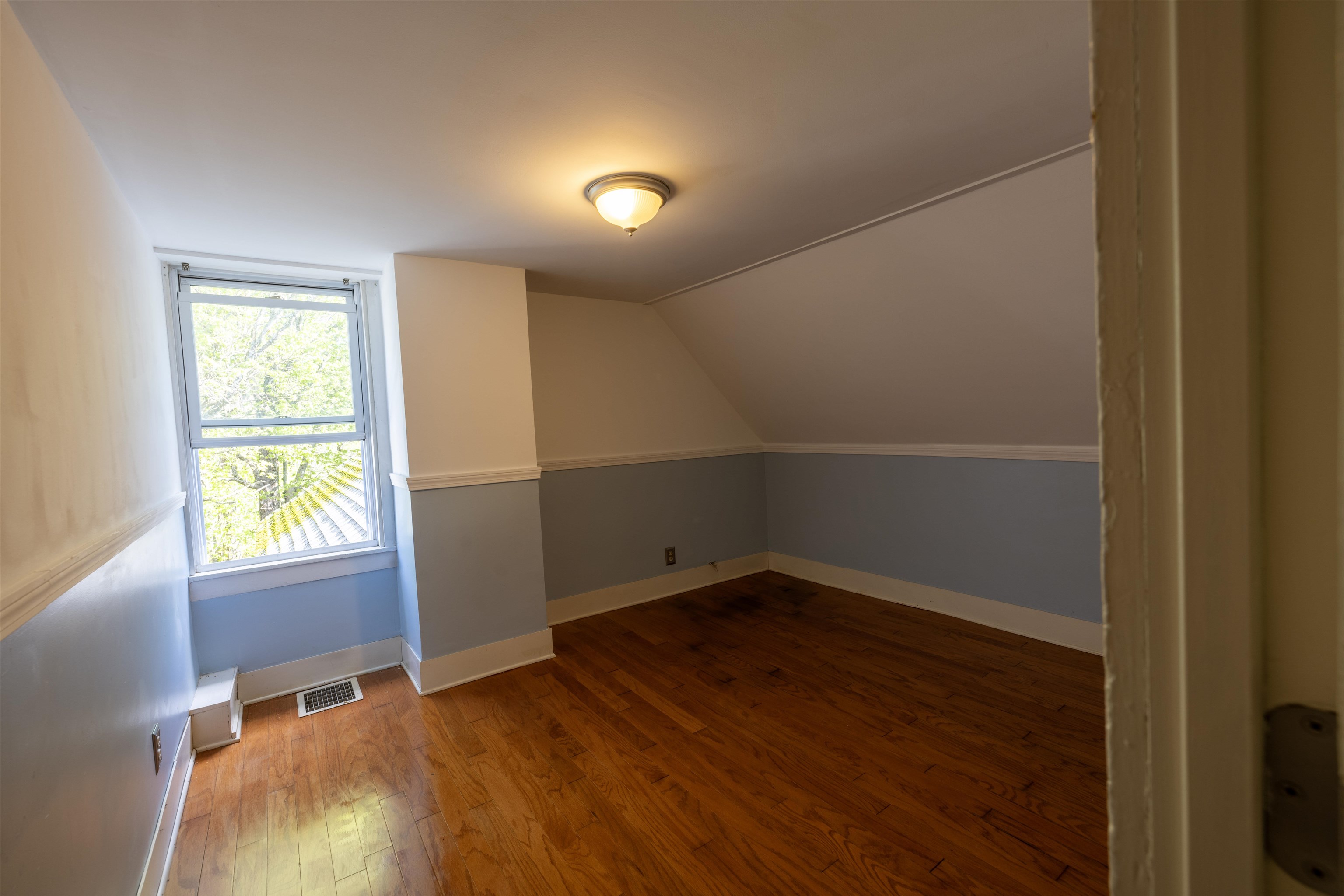 8 Old Manchester Road Raymond, NH 03077 - Photo 15 of 33 Gallery Image 15