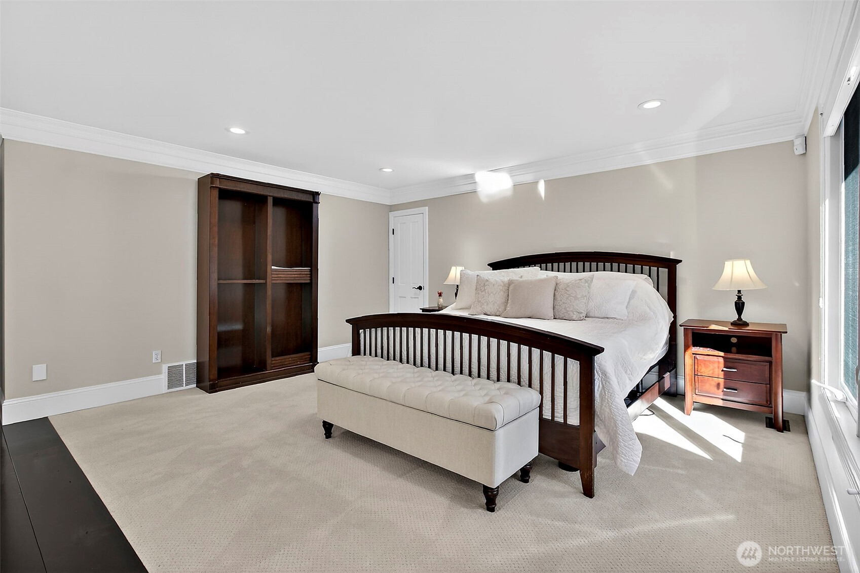 34529 5th Place Southwest Federal Way, WA 98023 - Photo 28 of 40 a spacious bedroom with a bed and a lamp