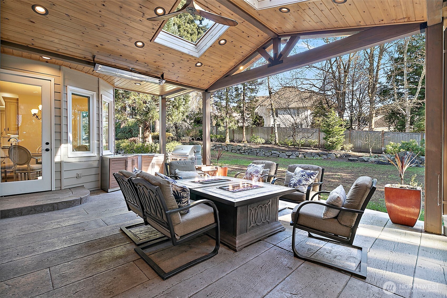 34529 5th Place Southwest Federal Way, WA 98023 - Photo 38 of 40 a outdoor space with patio furniture