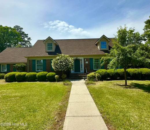 $325,000 | 407 4th Street, Bladenboro, NC 28320
