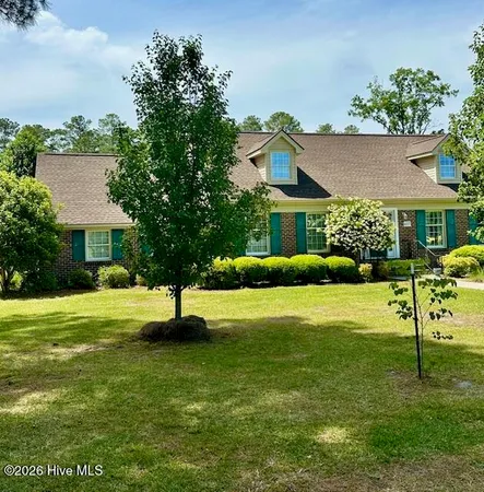 $325,000 | 407 4th Street, Bladenboro, NC 28320