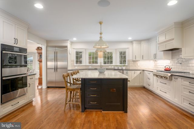 $2,580,000 | 504 Richards Lane, Alexandria, VA 22302