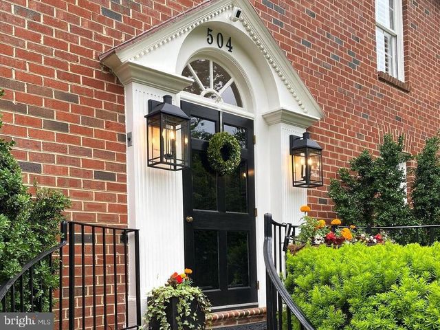 $2,580,000 | 504 Richards Lane, Alexandria, VA 22302