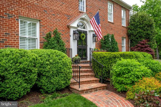 $2,580,000 | 504 Richards Lane, Alexandria, VA 22302