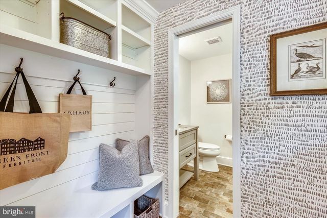 $2,580,000 | 504 Richards Lane, Alexandria, VA 22302