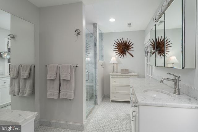 $2,580,000 | 504 Richards Lane, Alexandria, VA 22302