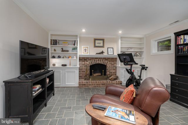 $2,580,000 | 504 Richards Lane, Alexandria, VA 22302