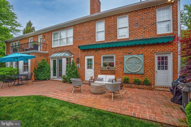 $2,580,000 | 504 Richards Lane, Alexandria, VA 22302