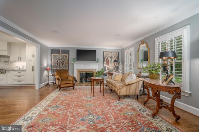 $2,580,000 | 504 Richards Lane, Alexandria, VA 22302