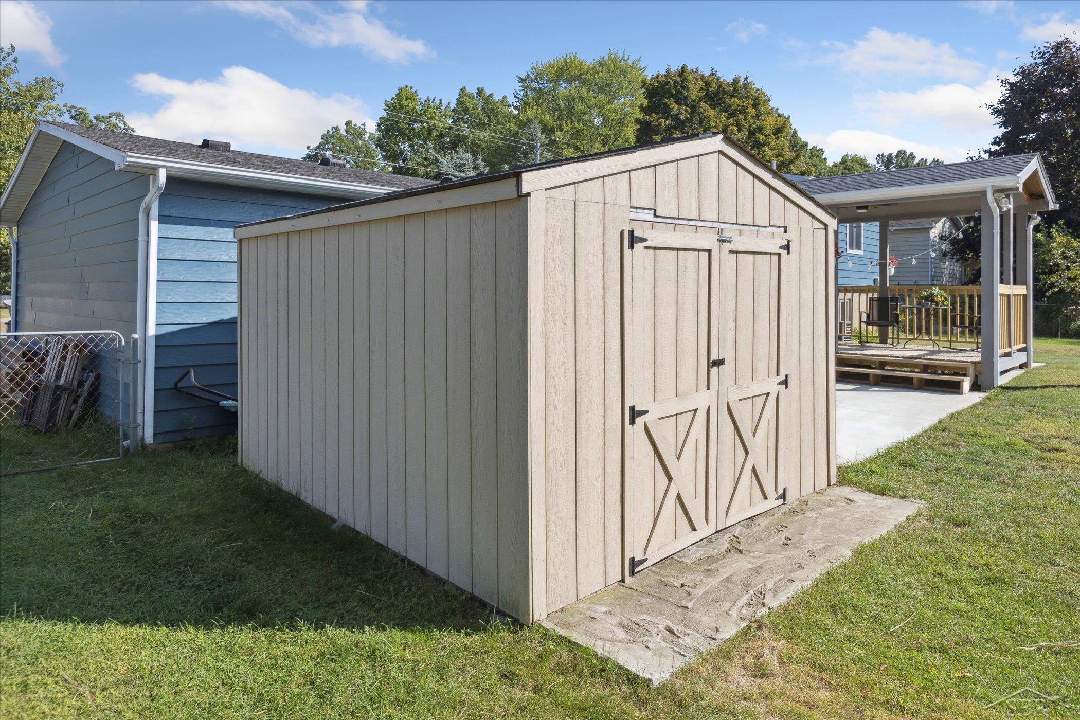 2305 Indian Road Lapeer, MI 48446 - Photo 33 of 34 50188788-929f832f-3190-4789-9ac3-ad2c95bf1e5f.JPG