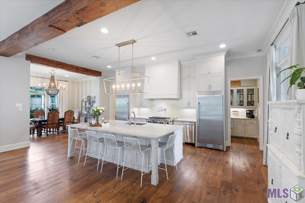 8124 Lane's End Baton Rouge, LA 70810 - Photo 2 of 49 Soaring Ceilings with Wood Beams