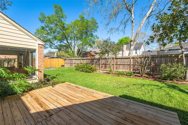 $379,900 | 16419 Laurelfield Drive, Houston, TX 77059