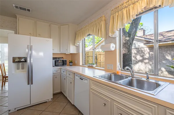 $369,900 | 16419 Laurelfield Drive, Houston, TX 77059