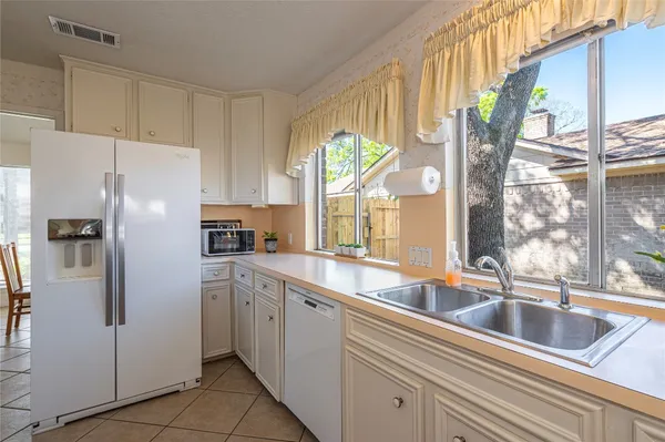 $379,900 | 16419 Laurelfield Drive, Houston, TX 77059