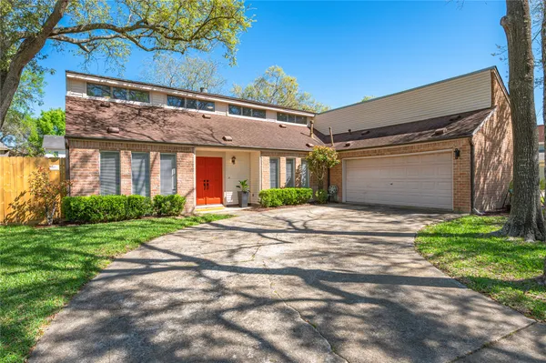 $369,900 | 16419 Laurelfield Drive, Houston, TX 77059