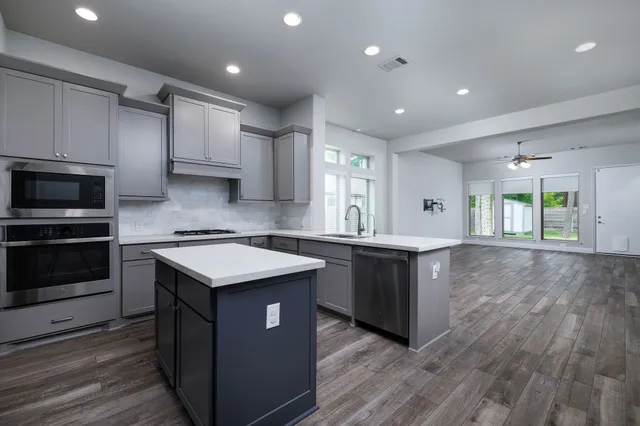 $359,000 | 17155 Crimson Crest Drive, Conroe, TX 77302