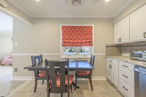$975,000 | 17 East Colmar Circle, Margate City, NJ 08402