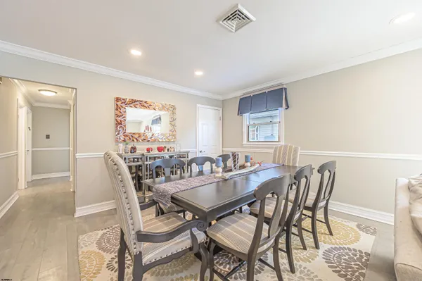 $975,000 | 17 East Colmar Circle, Margate City, NJ 08402
