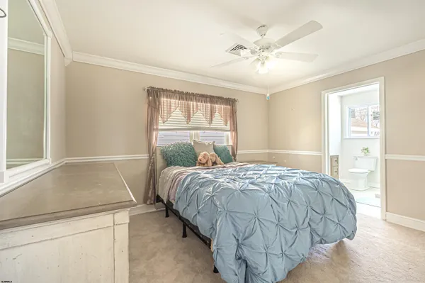 $975,000 | 17 East Colmar Circle, Margate City, NJ 08402
