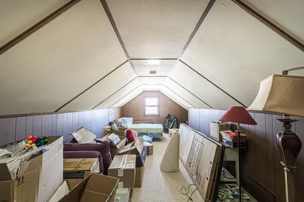 $975,000 | 17 East Colmar Circle, Margate City, NJ 08402