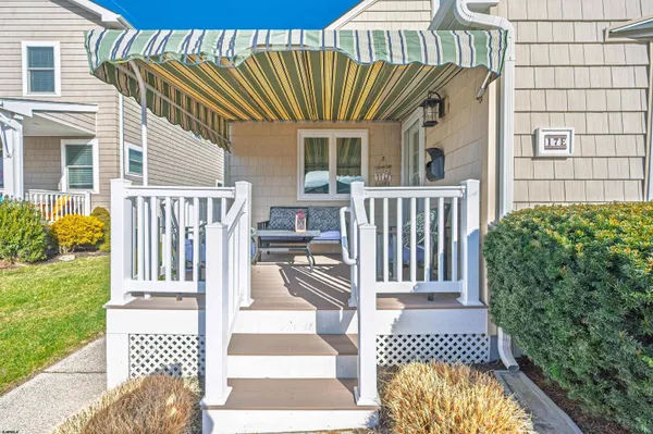 $975,000 | 17 East Colmar Circle, Margate City, NJ 08402