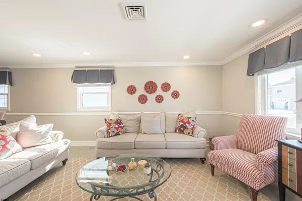 $975,000 | 17 East Colmar Circle, Margate City, NJ 08402