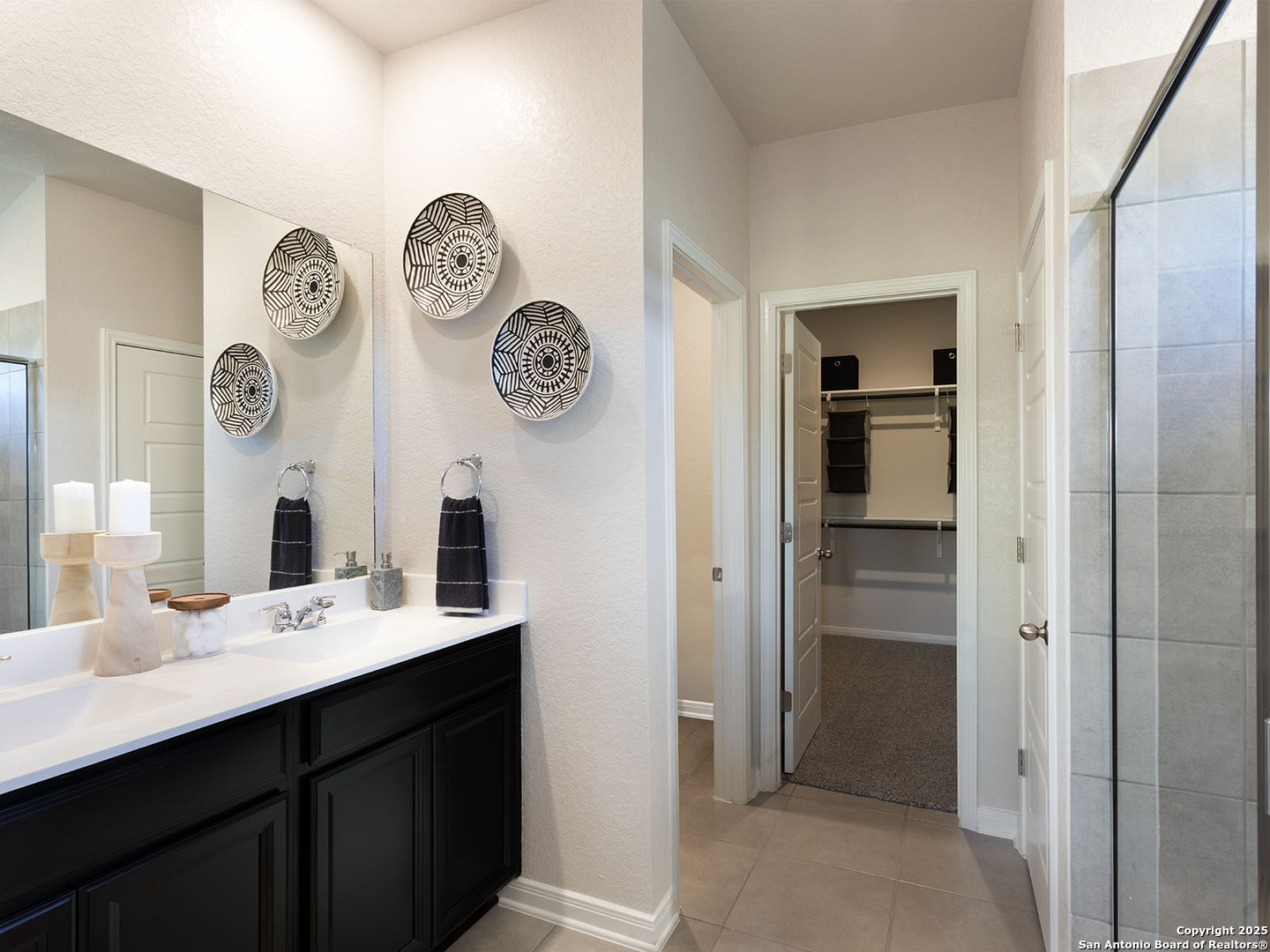 124 Perciful Avenue Cibolo, TX 78108 - Photo 8 of 14 a bathroom with a sink and a mirror