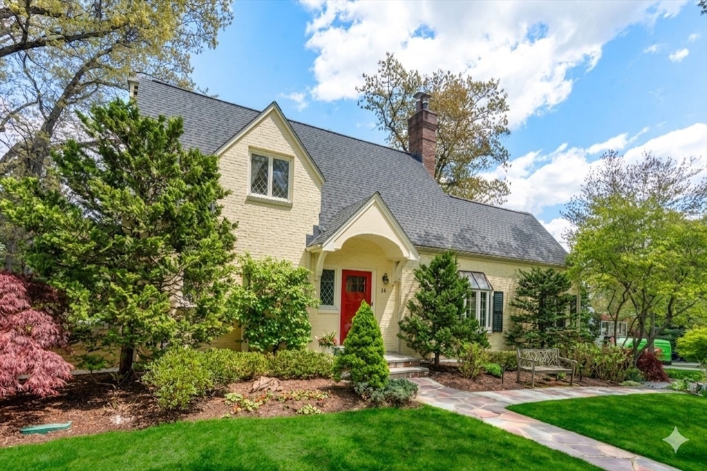 14 Standish Road Wellesley, MA 02481 - Photo 3 of 36 Gallery Image 3