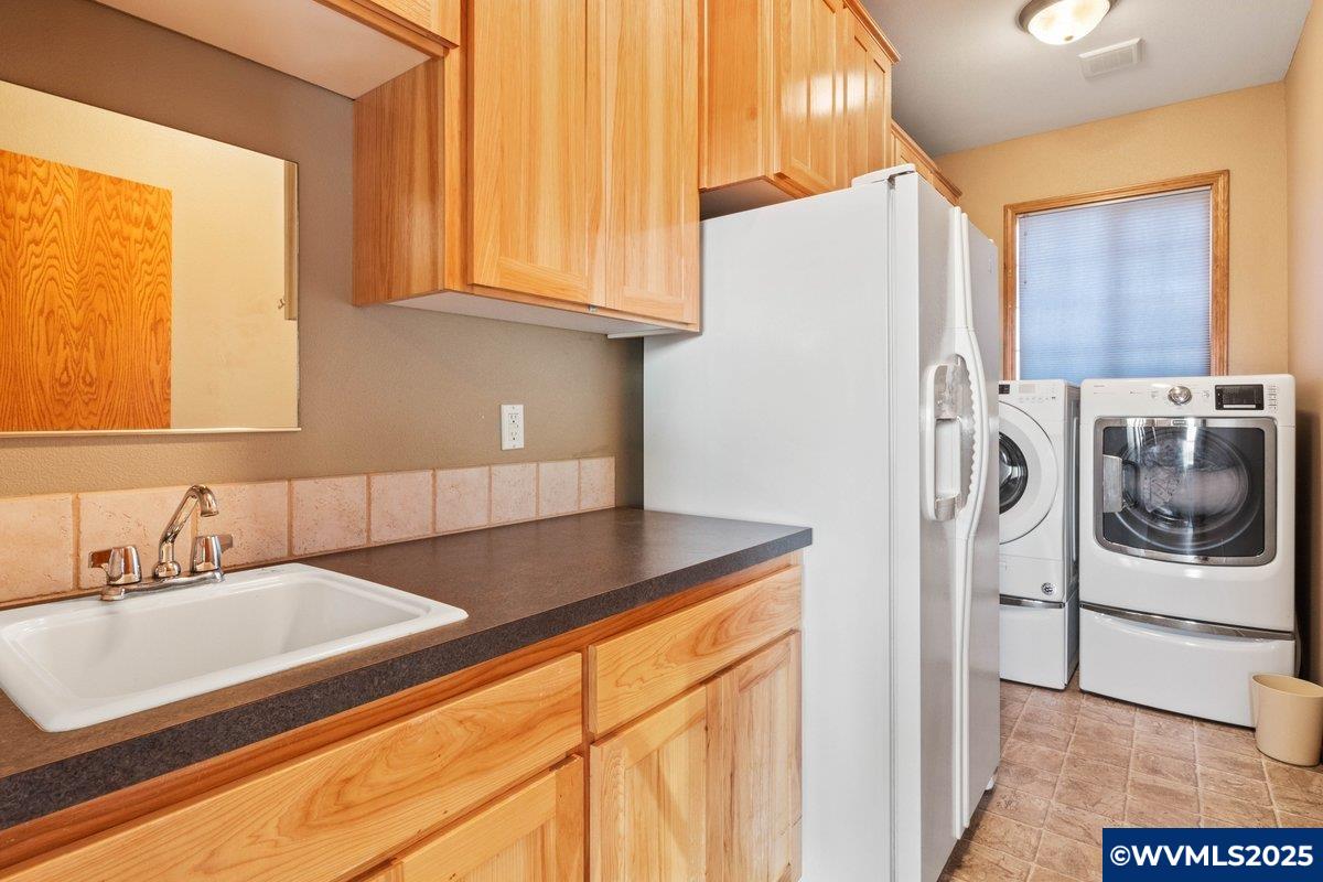 9665 Wells Landing Road Independence, OR 97351 - Photo 8 of 25 Gallery Image 8
