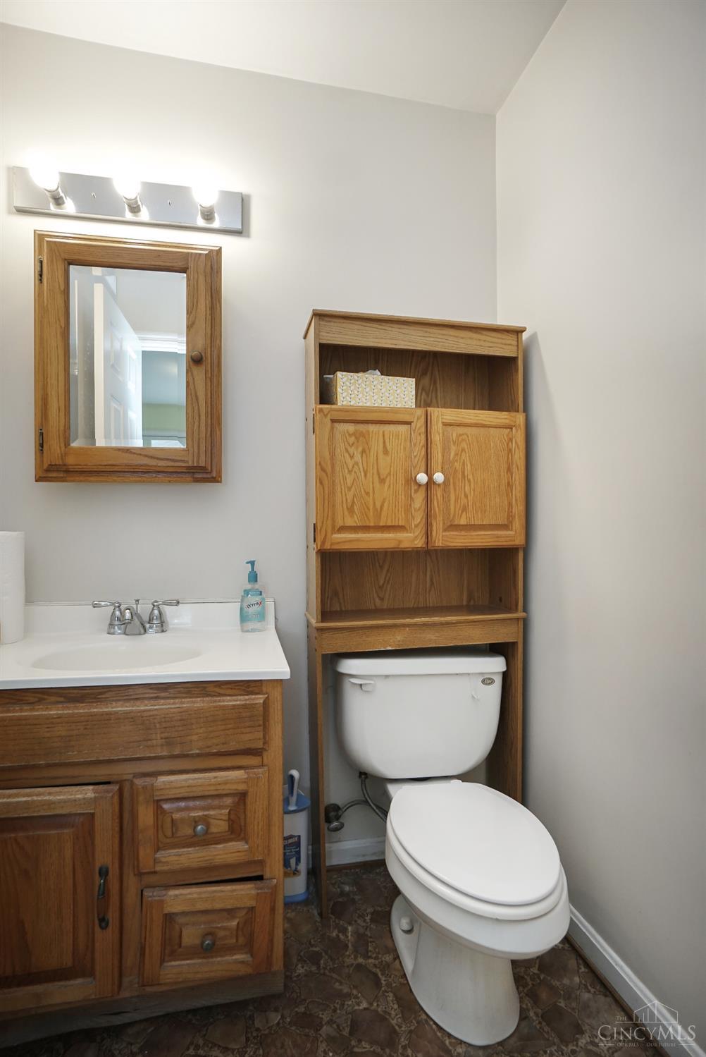 523 Lang Road Cincinnati, OH 45244 - Photo 21 of 44